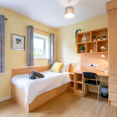 126 - Gort Na Coiribe 4 Bedroom Duplex, By Shortstays ゴールウェイ エクステリア 写真