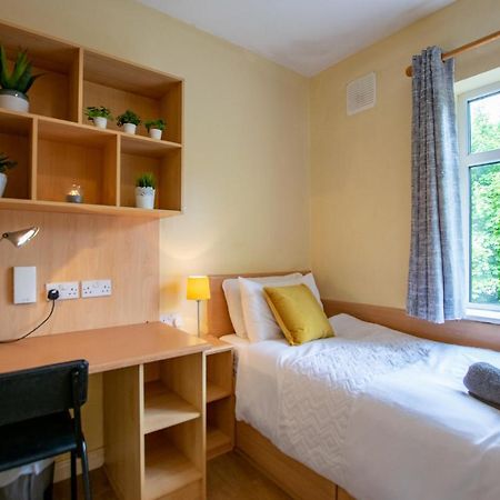 126 - Gort Na Coiribe 4 Bedroom Duplex, By Shortstays ゴールウェイ エクステリア 写真