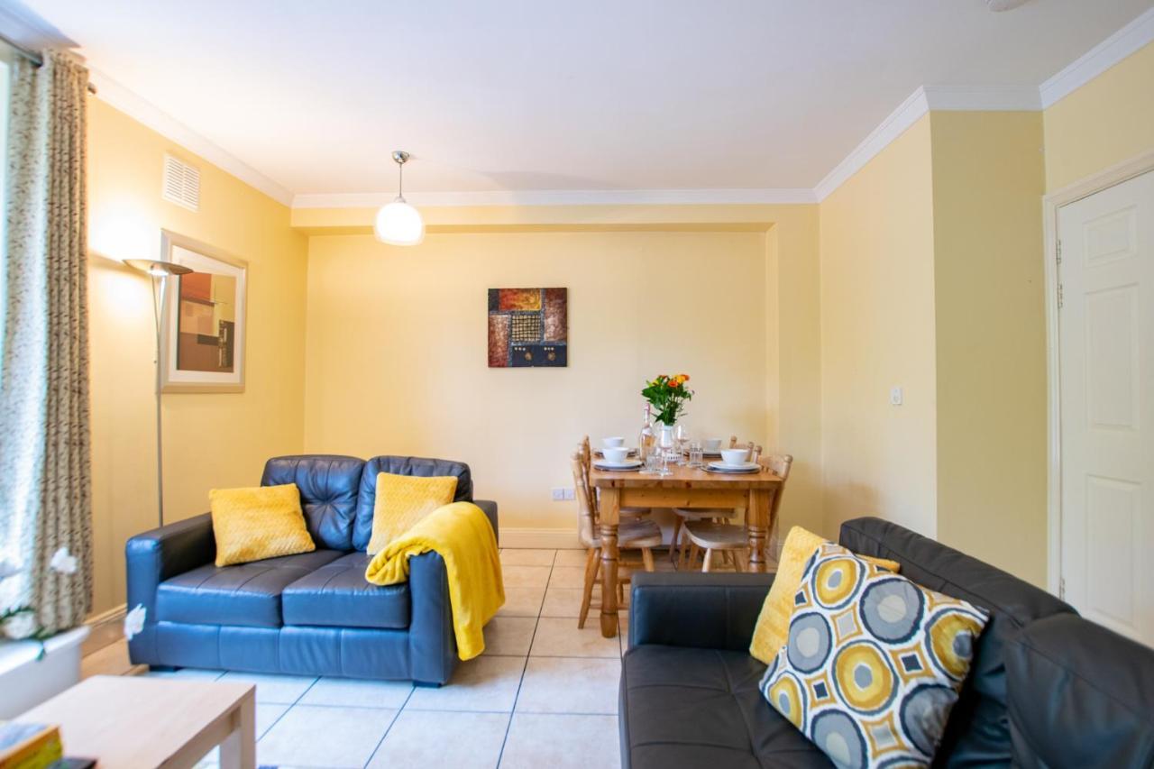 126 - Gort Na Coiribe 4 Bedroom Duplex, By Shortstays ゴールウェイ エクステリア 写真