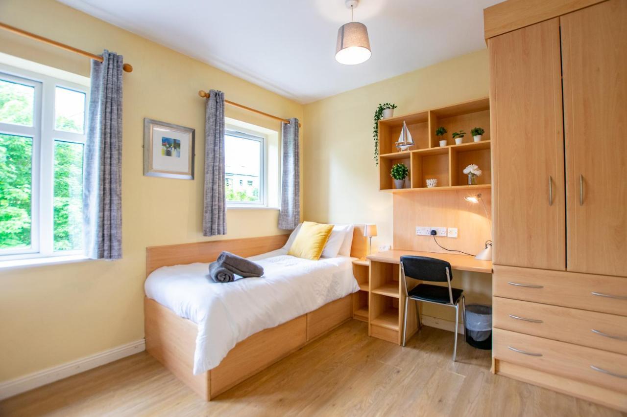 126 - Gort Na Coiribe 4 Bedroom Duplex, By Shortstays ゴールウェイ エクステリア 写真