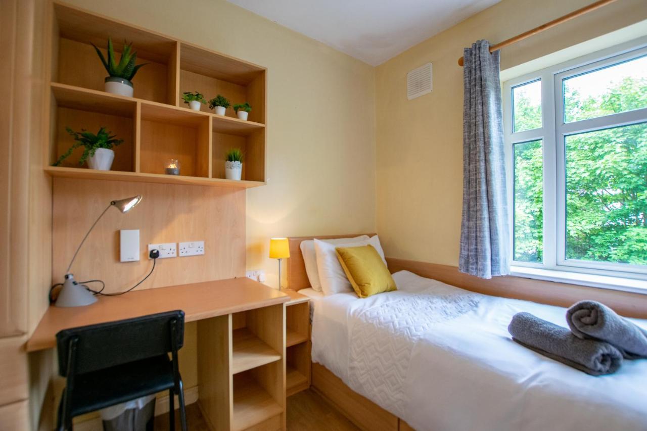 126 - Gort Na Coiribe 4 Bedroom Duplex, By Shortstays ゴールウェイ エクステリア 写真