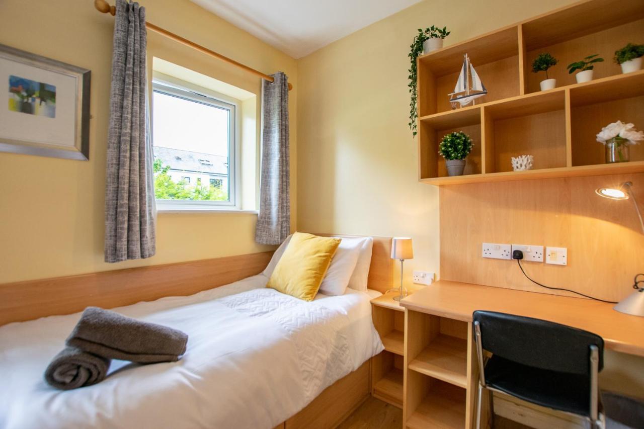 126 - Gort Na Coiribe 4 Bedroom Duplex, By Shortstays ゴールウェイ エクステリア 写真