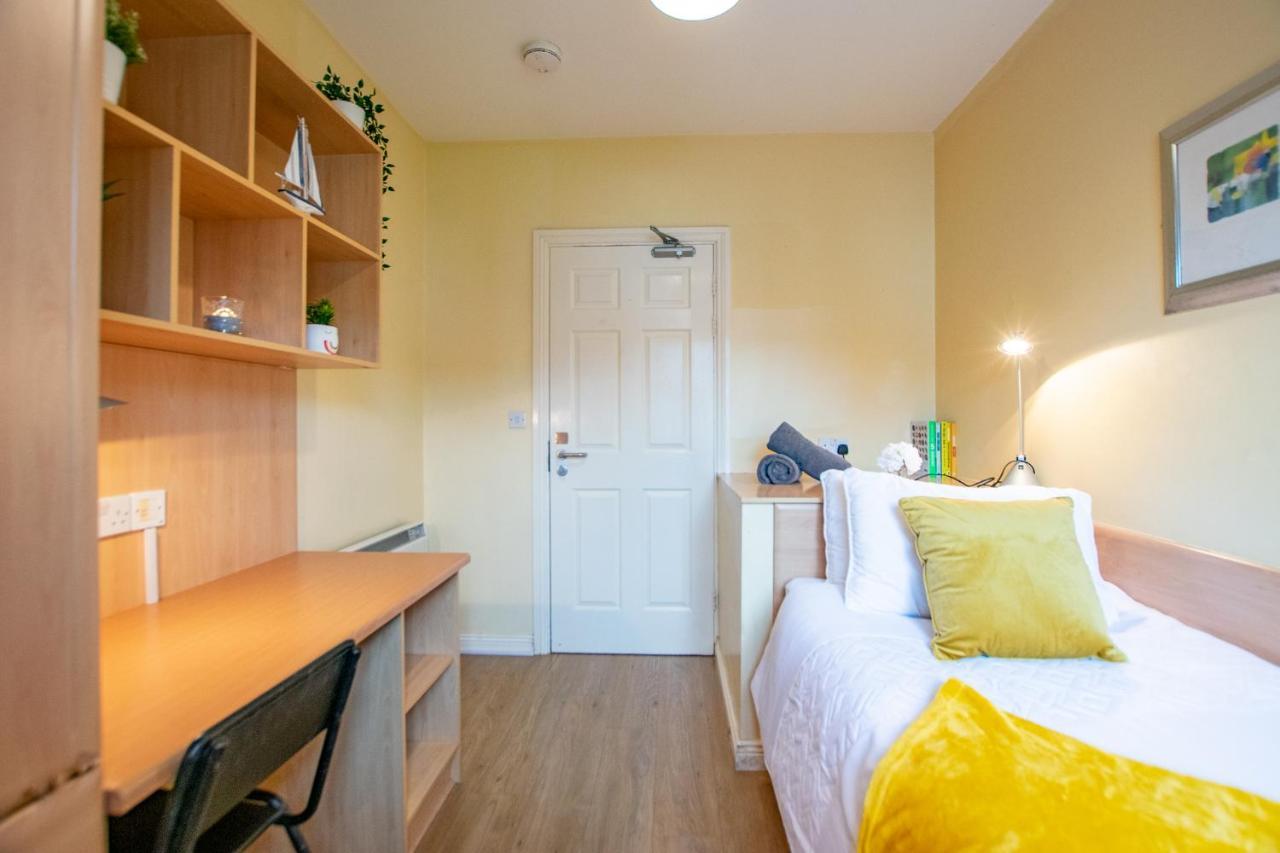126 - Gort Na Coiribe 4 Bedroom Duplex, By Shortstays ゴールウェイ エクステリア 写真