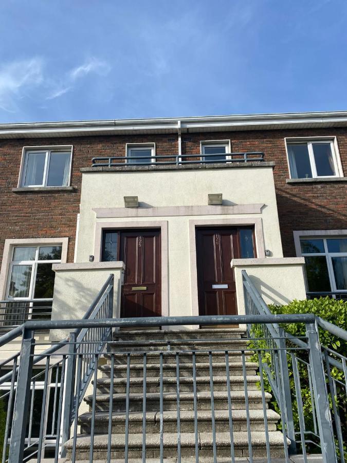 126 - Gort Na Coiribe 4 Bedroom Duplex, By Shortstays ゴールウェイ エクステリア 写真